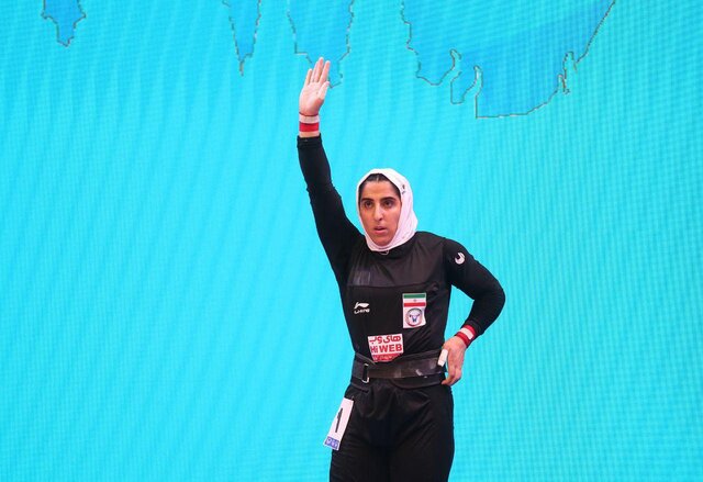 رتبه پنجم الهام حسینی در مسابقات وزنه برداری قهرمانی آسیا