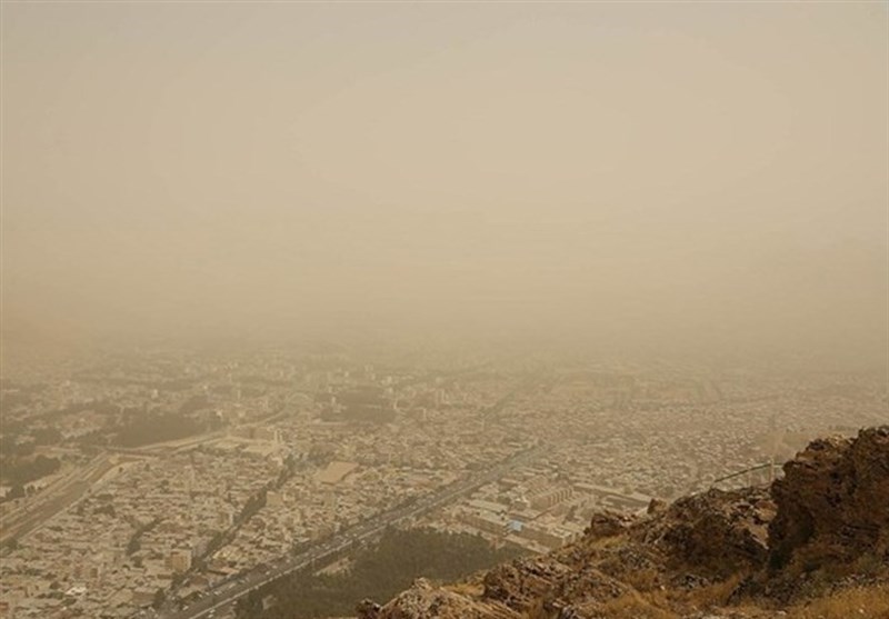 آلودگی هوا ۵ شهر لرستان را به تعطیلی کشاند