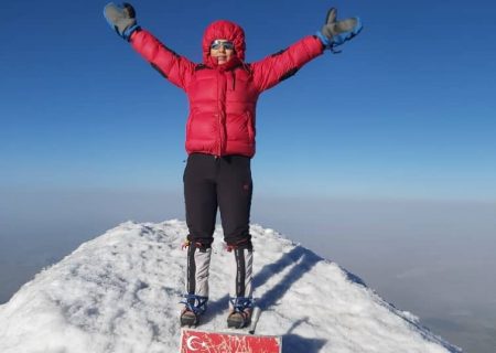 بانوی دورودی به قله آرارات ترکیه صعود کرد