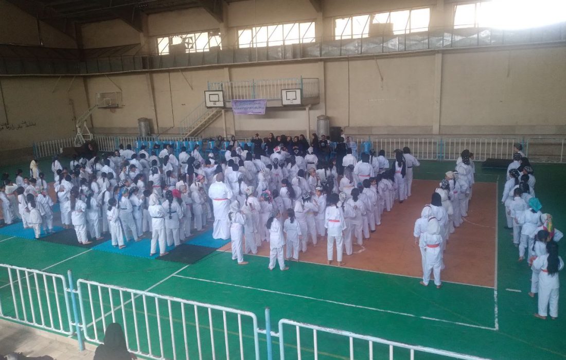 حضور دویست بانوی ورزشکار در مسابقه شهرستانی سبک های آزاد کاراته بانوان شهرستان دورود